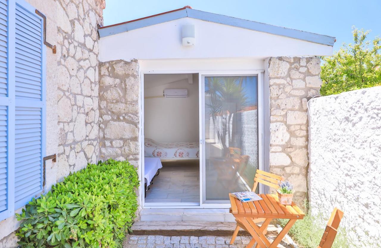 Lale Lodge Hotel Alacatı Bagian luar foto