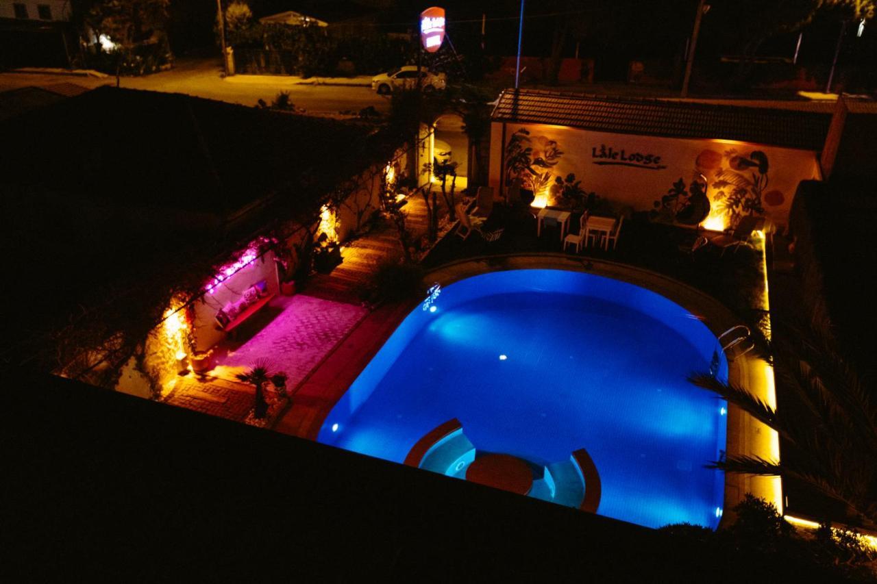 Lale Lodge Hotel Alacatı Bagian luar foto