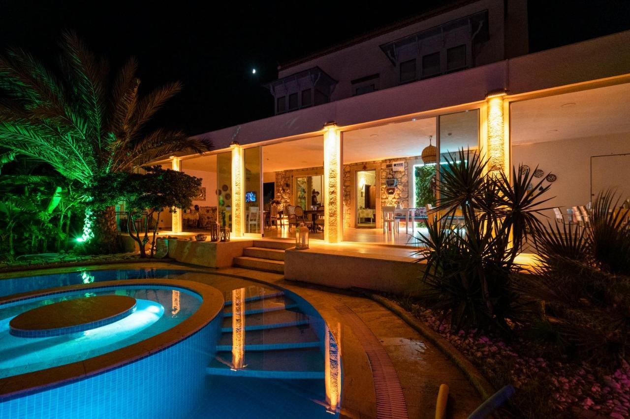 Lale Lodge Hotel Alacatı Bagian luar foto