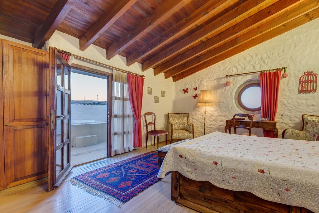 Lale Lodge Hotel Alacatı Bagian luar foto