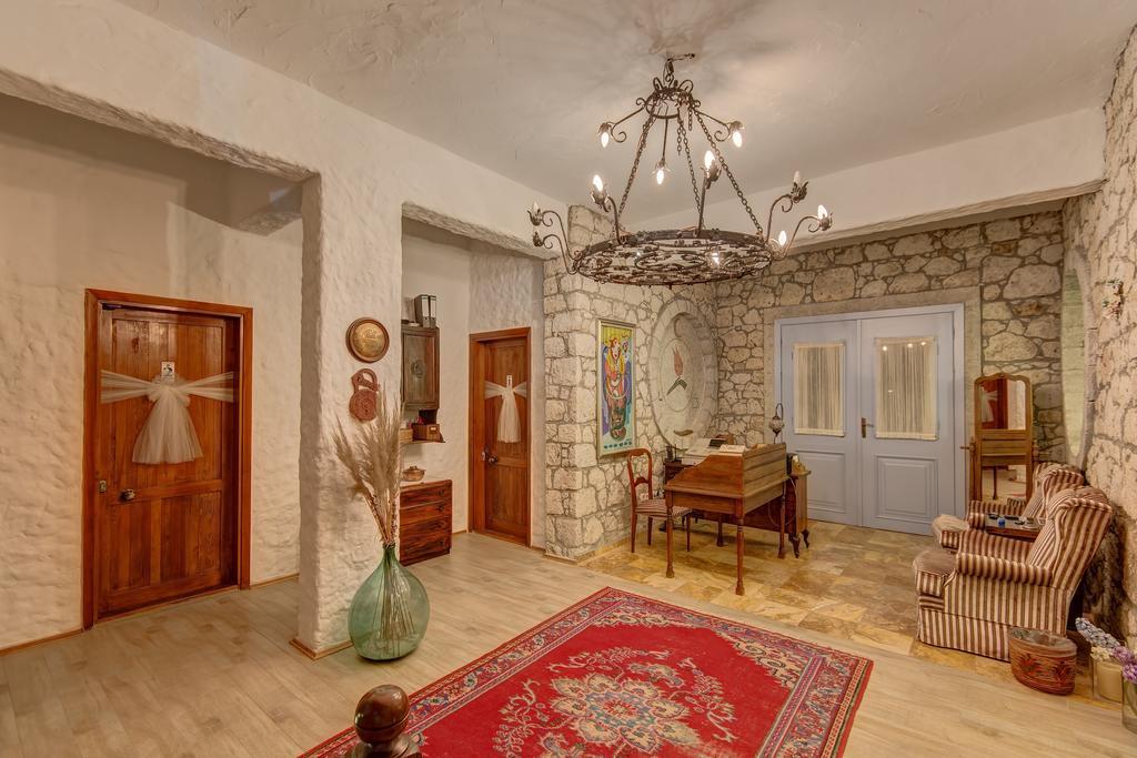 Lale Lodge Hotel Alacatı Bagian luar foto