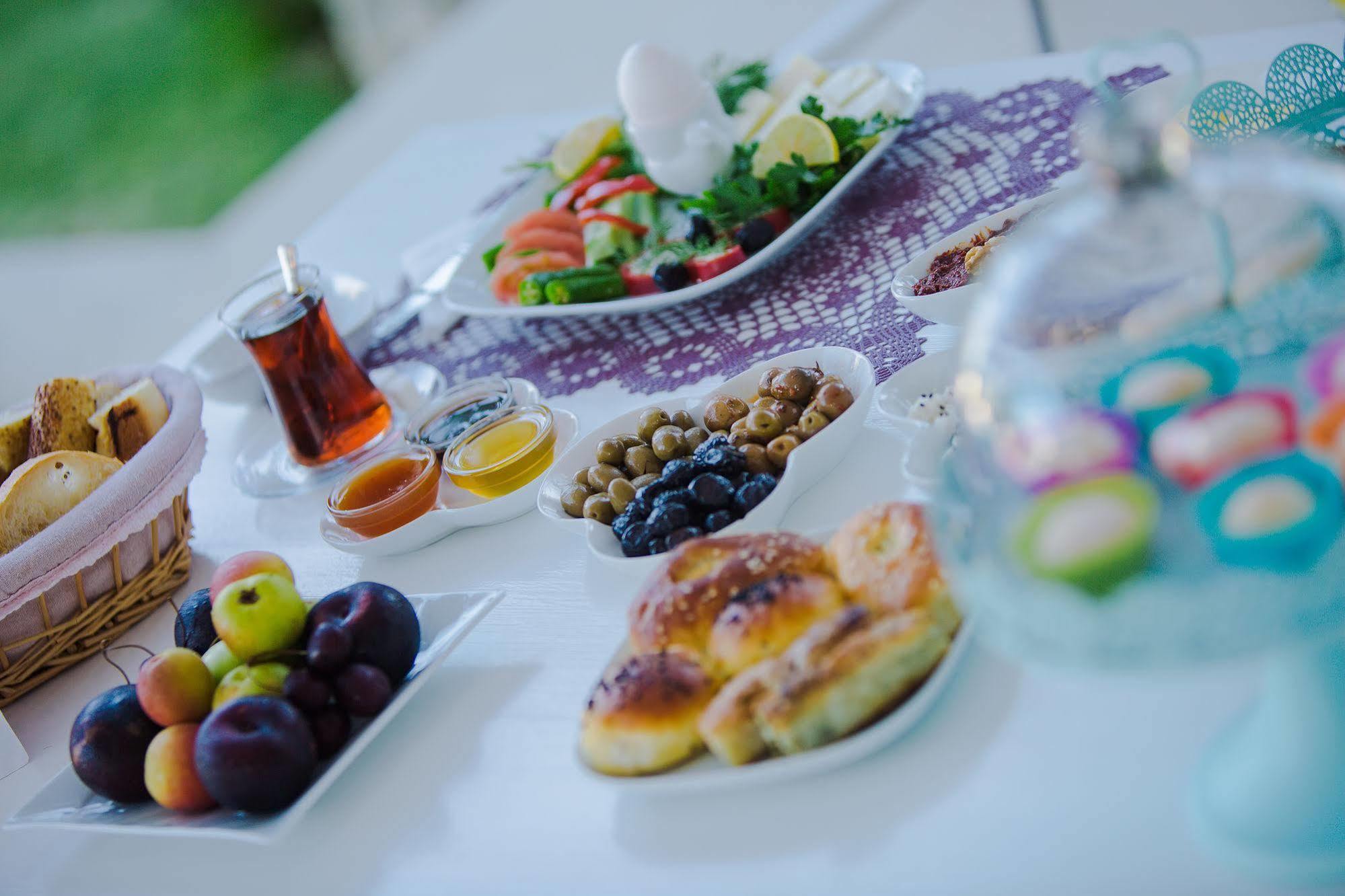 Lale Lodge Hotel Alacatı Bagian luar foto