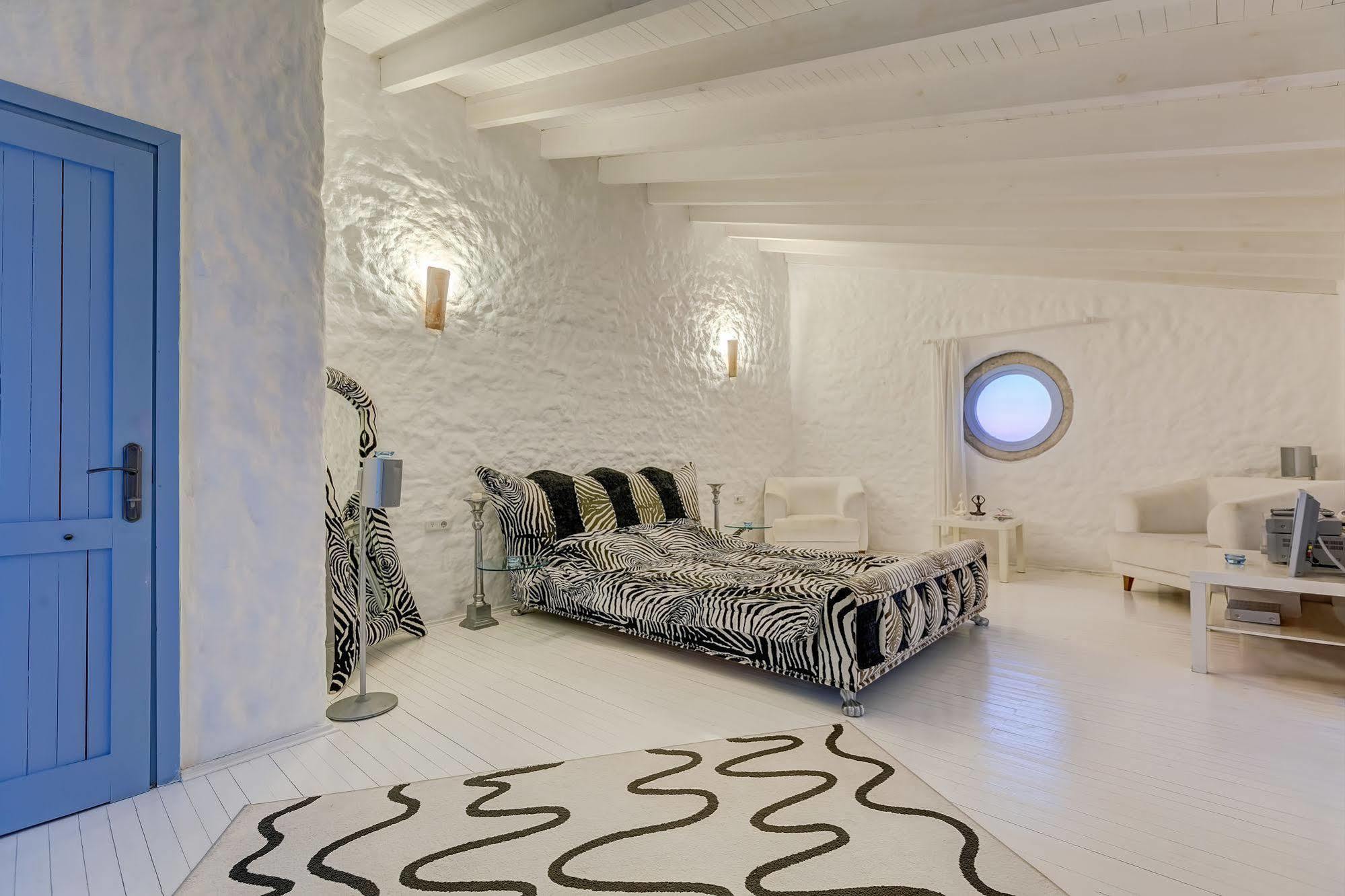 Lale Lodge Hotel Alacatı Bagian luar foto