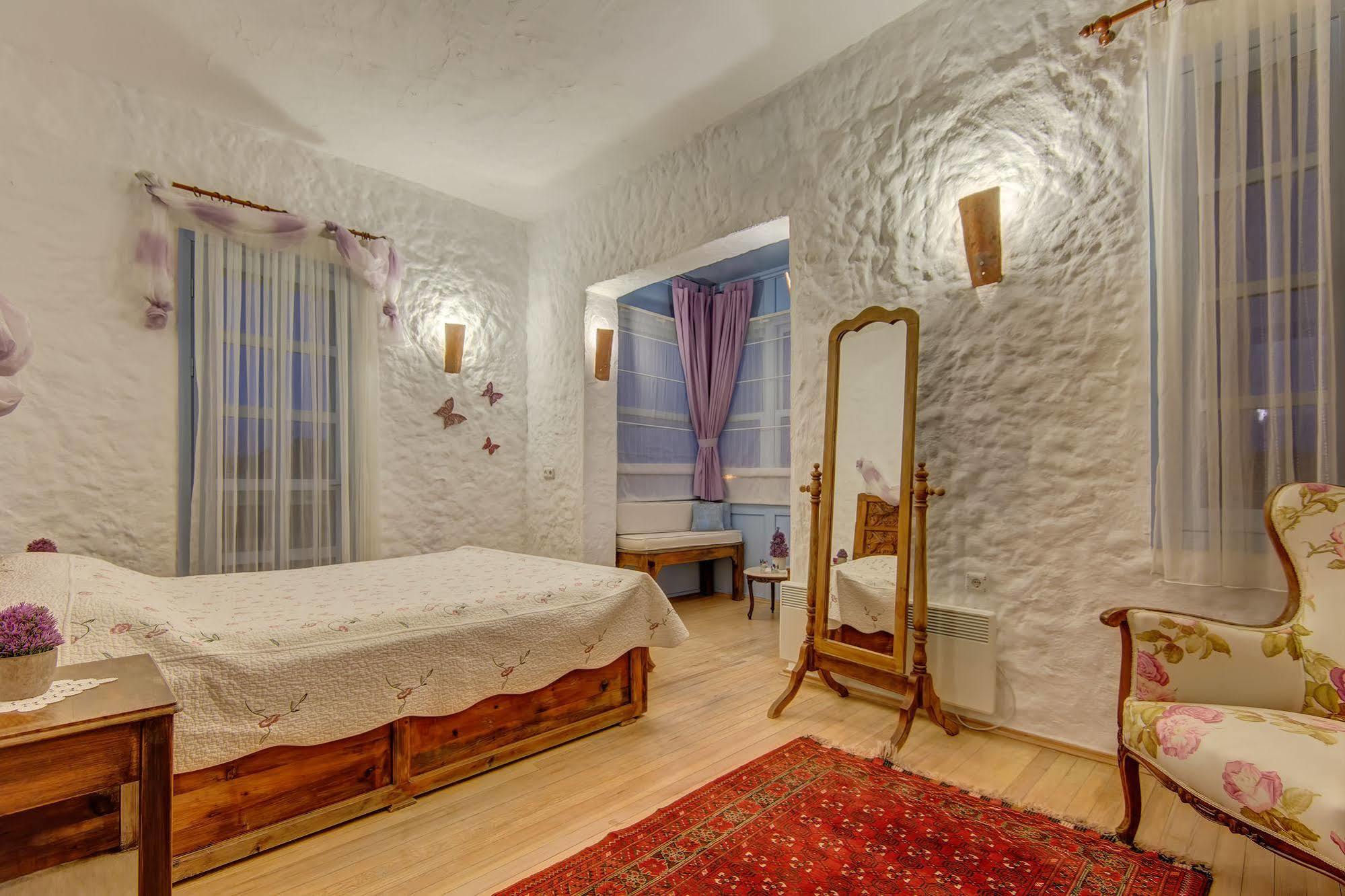 Lale Lodge Hotel Alacatı Bagian luar foto